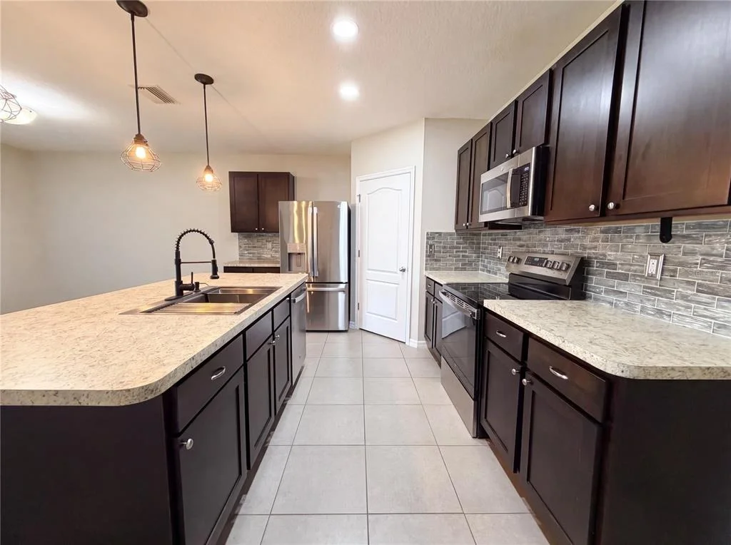 Photo of 16415 TREASURE POINT DRIVE