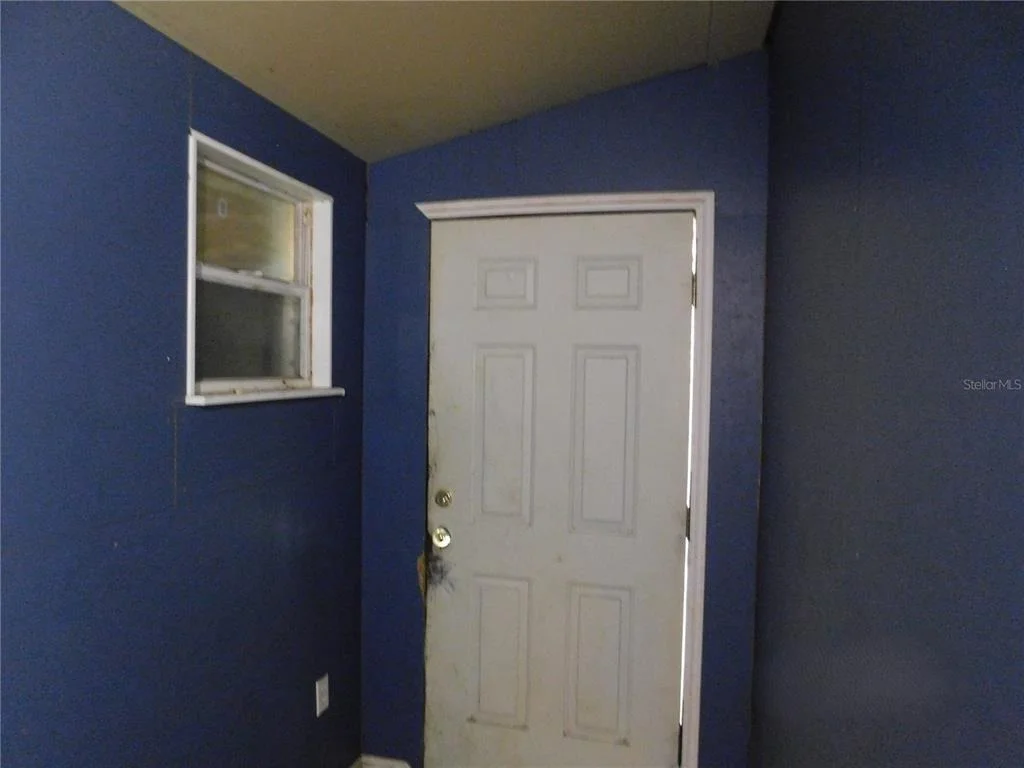 Photo of 911 12TH AVENUE W