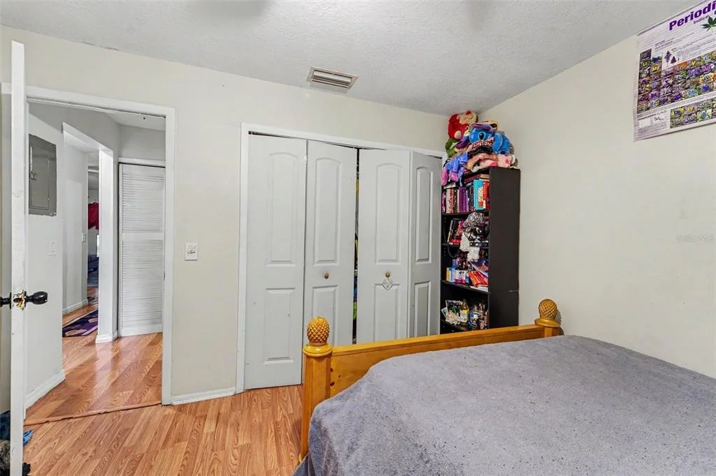 Photo of 12435 KNOLLBROOK LANE