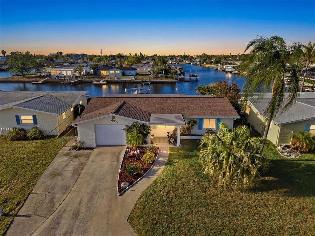 Photo of 6521 LEESIDE ISLE