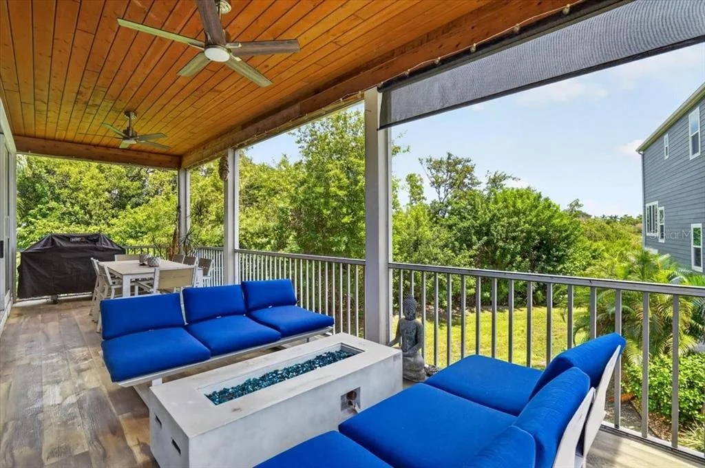 Photo of 6330 LAGUNA DRIVE