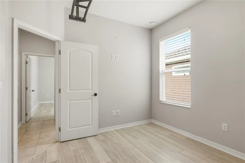 Photo of 6410 FALLING OAK TRAIL