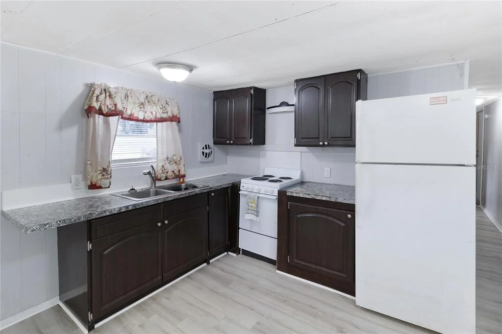 Photo of 335 N COUNTY ROAD 315