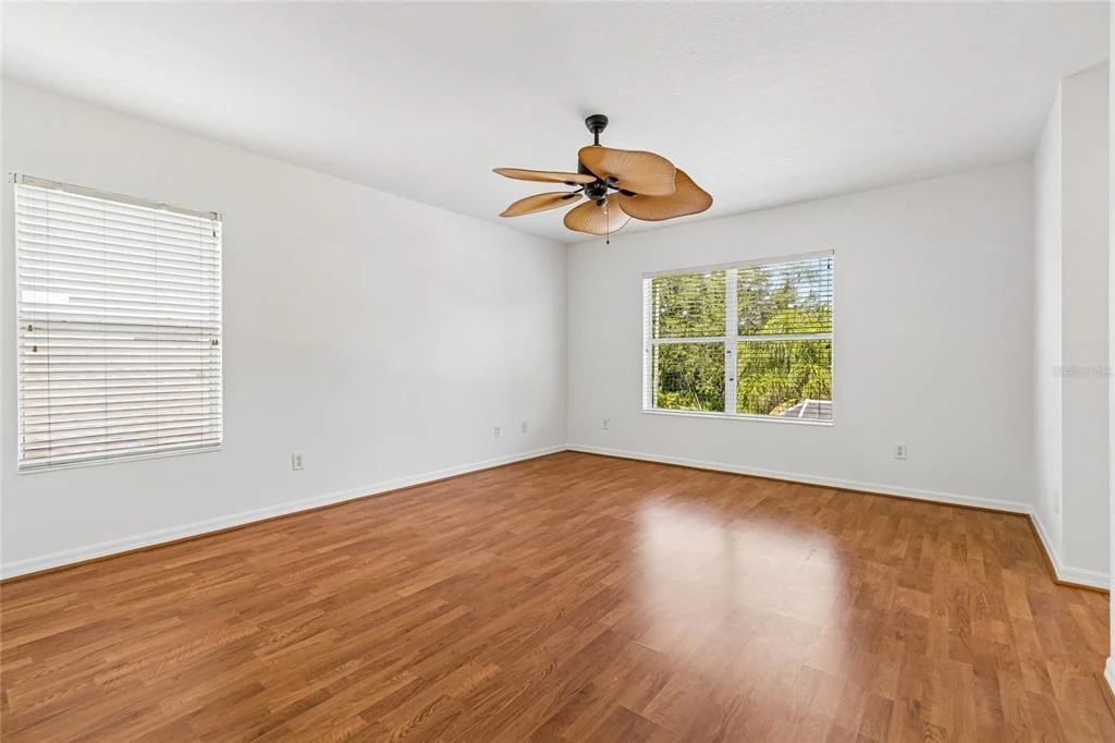 Photo of 915 WINDTON OAK DRIVE