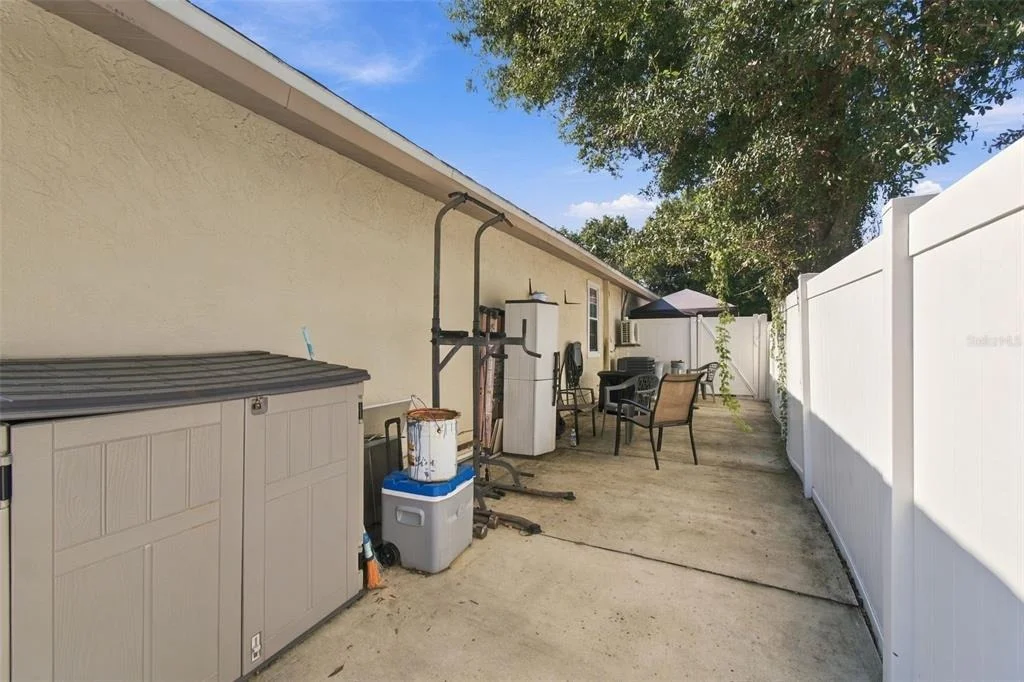 Photo of 1325 OAKCREST DRIVE