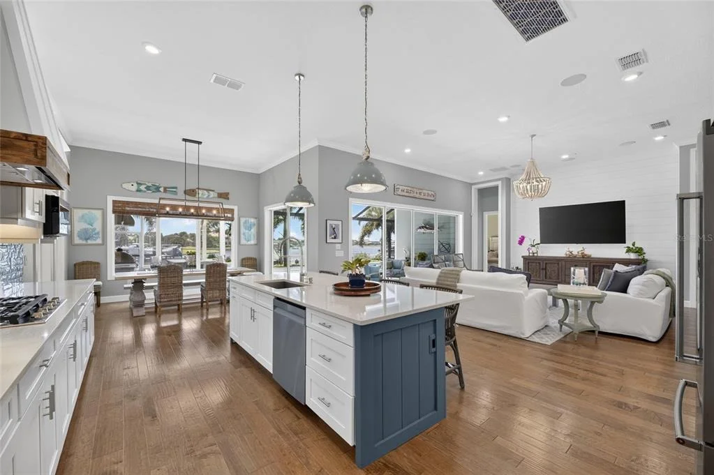 Photo of 825 MANNS HARBOR DRIVE