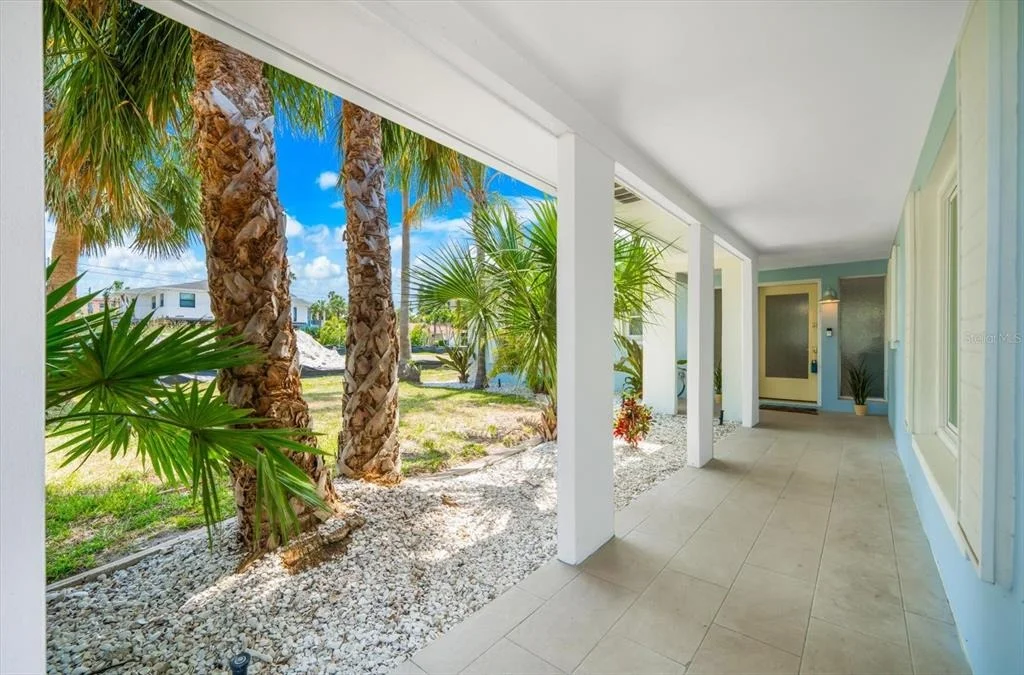 Photo of 730 BAY ESPLANADE