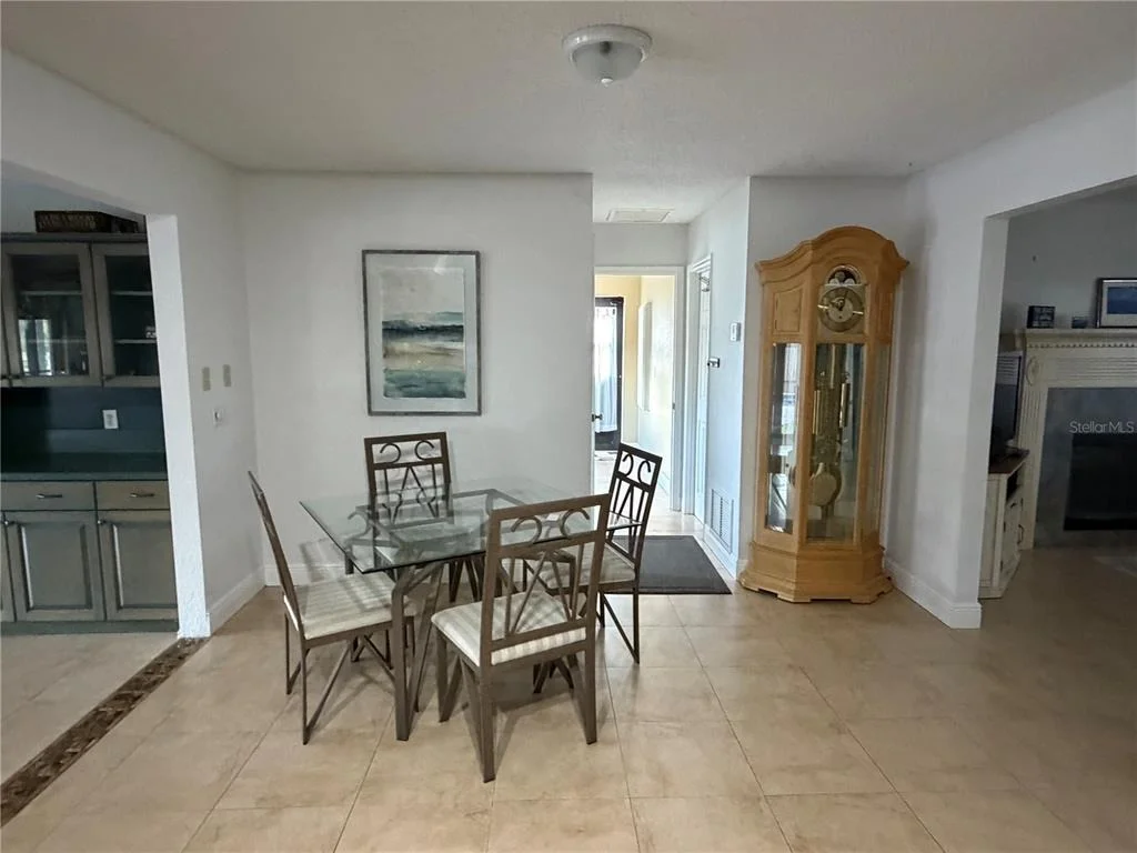 Photo of 1500 CREST DRIVE