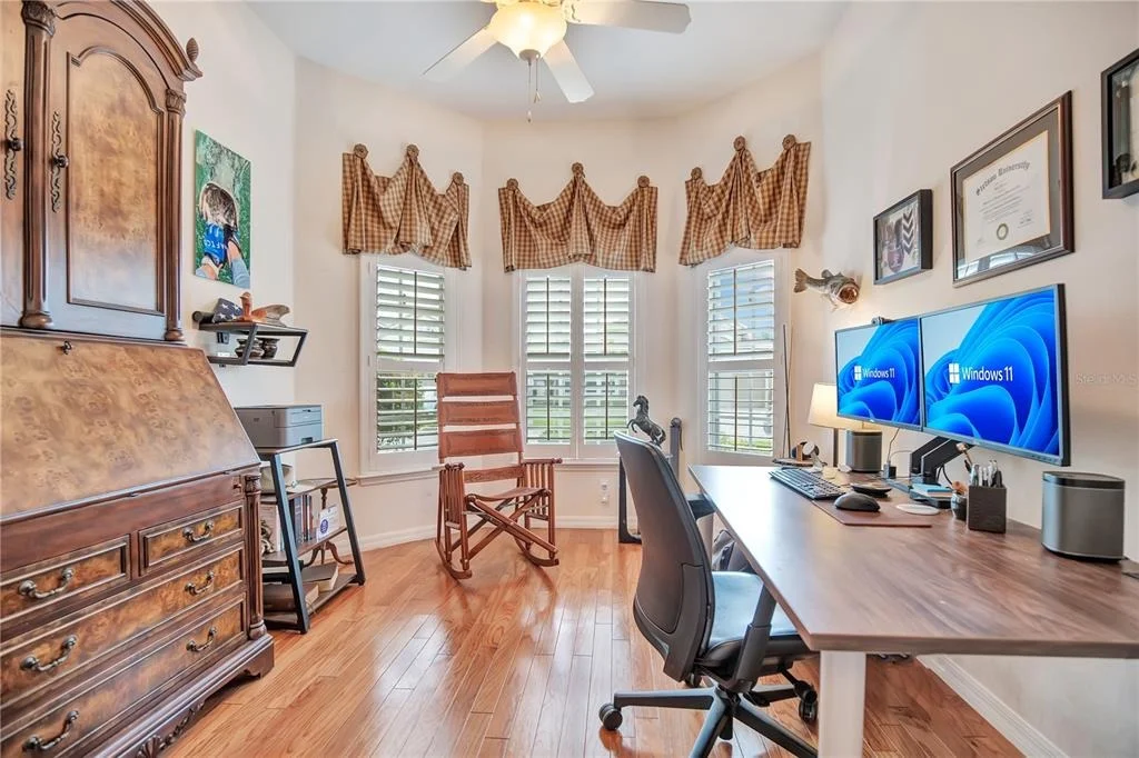 Photo of 526 NEWHALL LANE