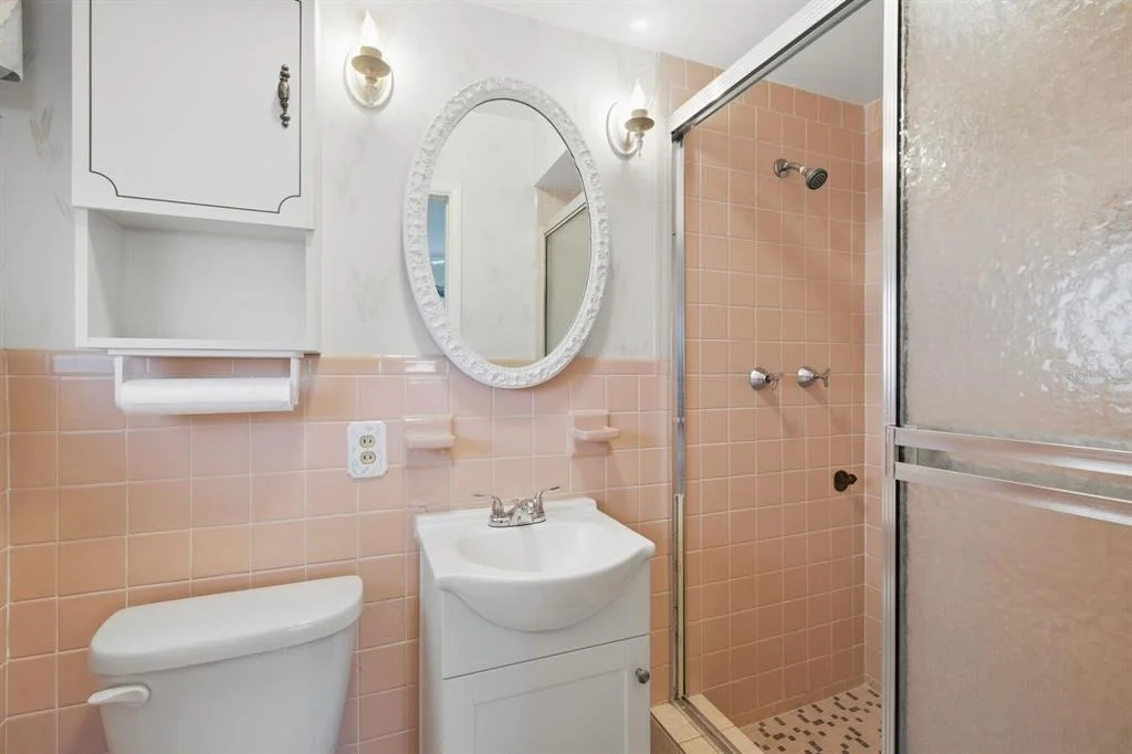 Photo of 2548 FOREST PARKWAY N