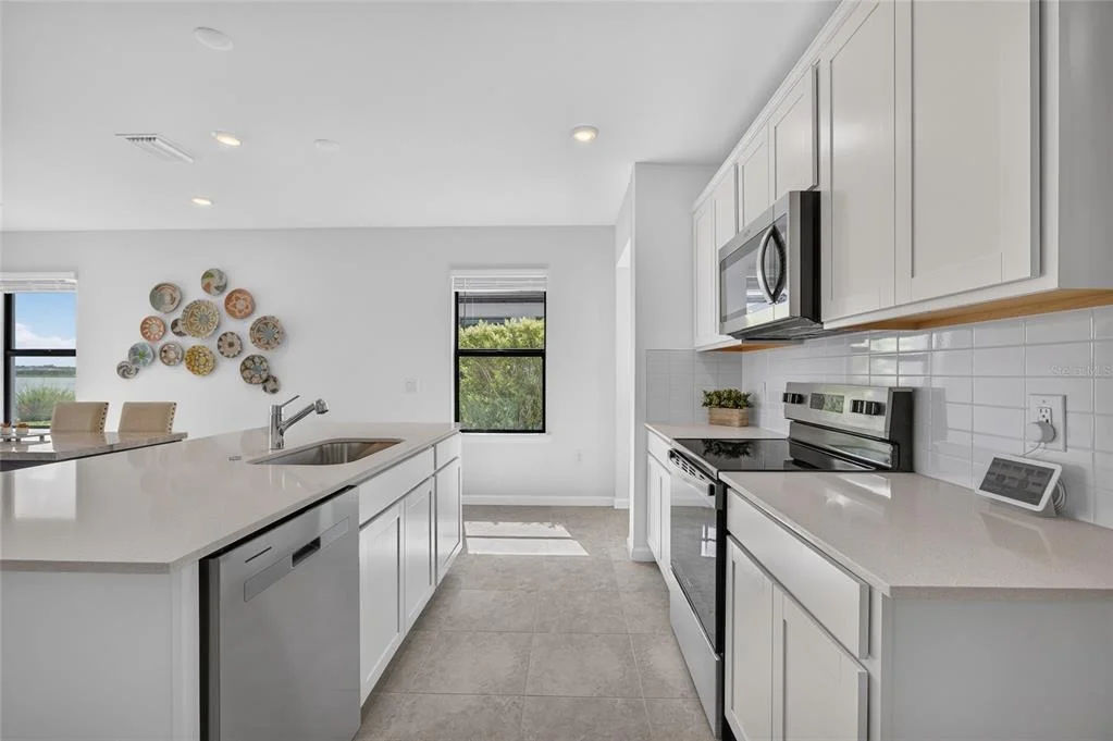 Photo of 6492 SILVERSTAR DRIVE