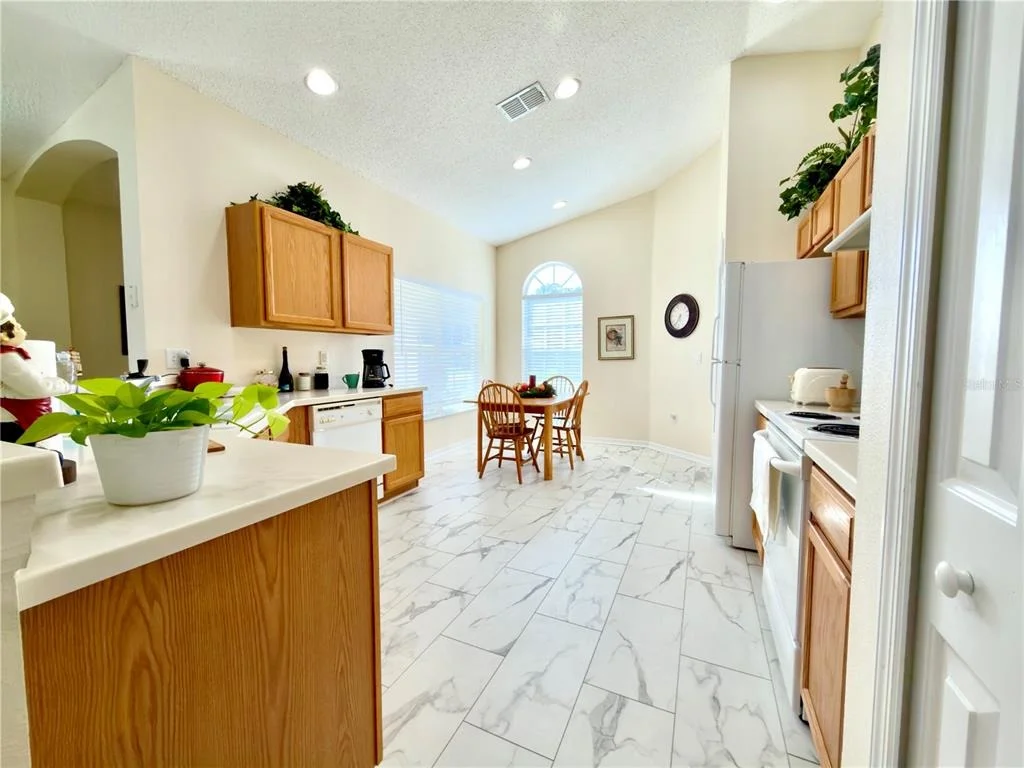 Photo of 259 CENTER OAK CIRCLE