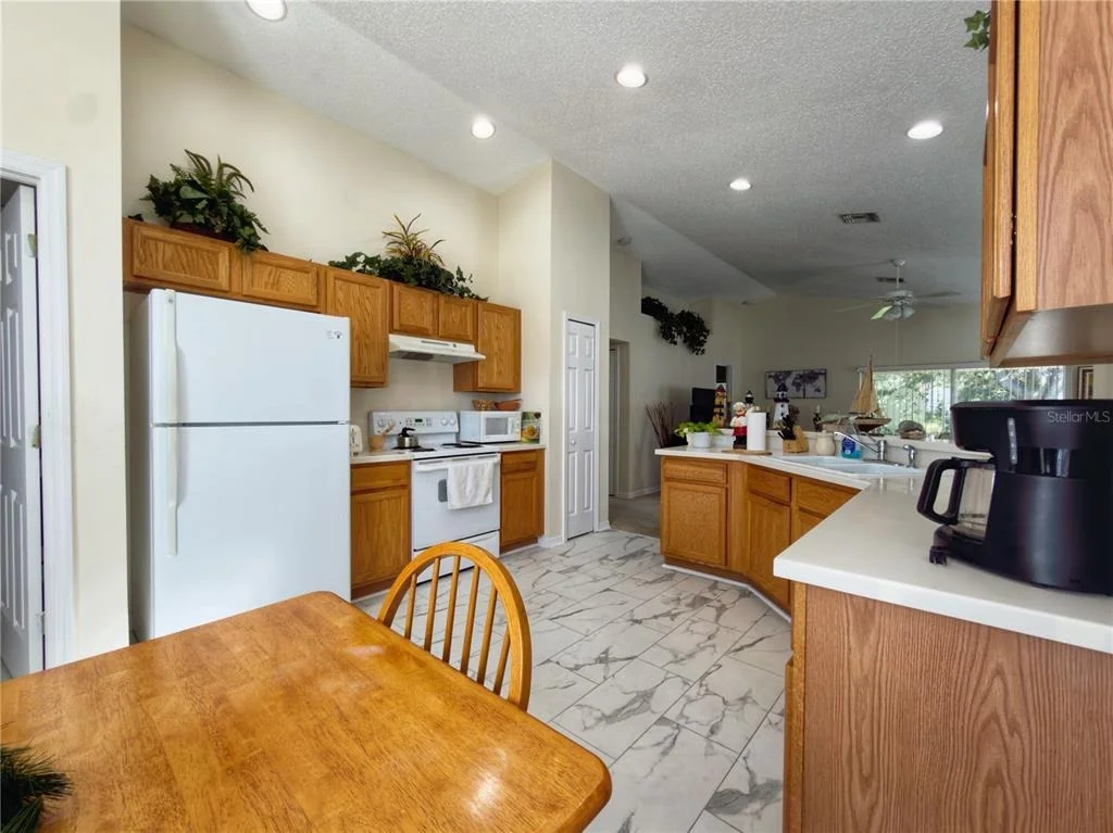 Photo of 259 CENTER OAK CIRCLE