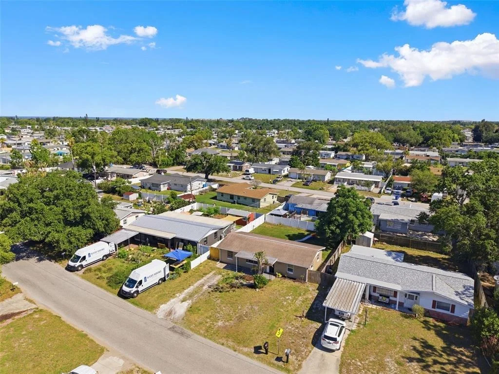Photo of 4327 BEACON SQUARE DRIVE