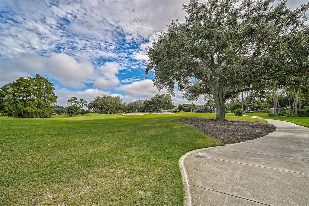 Photo of 909 MACEWEN DRIVE