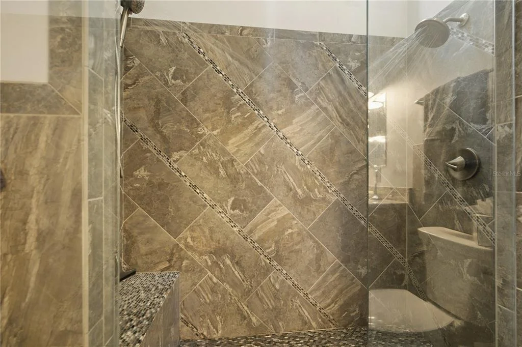 Photo of 390 W BRITAIN STREET