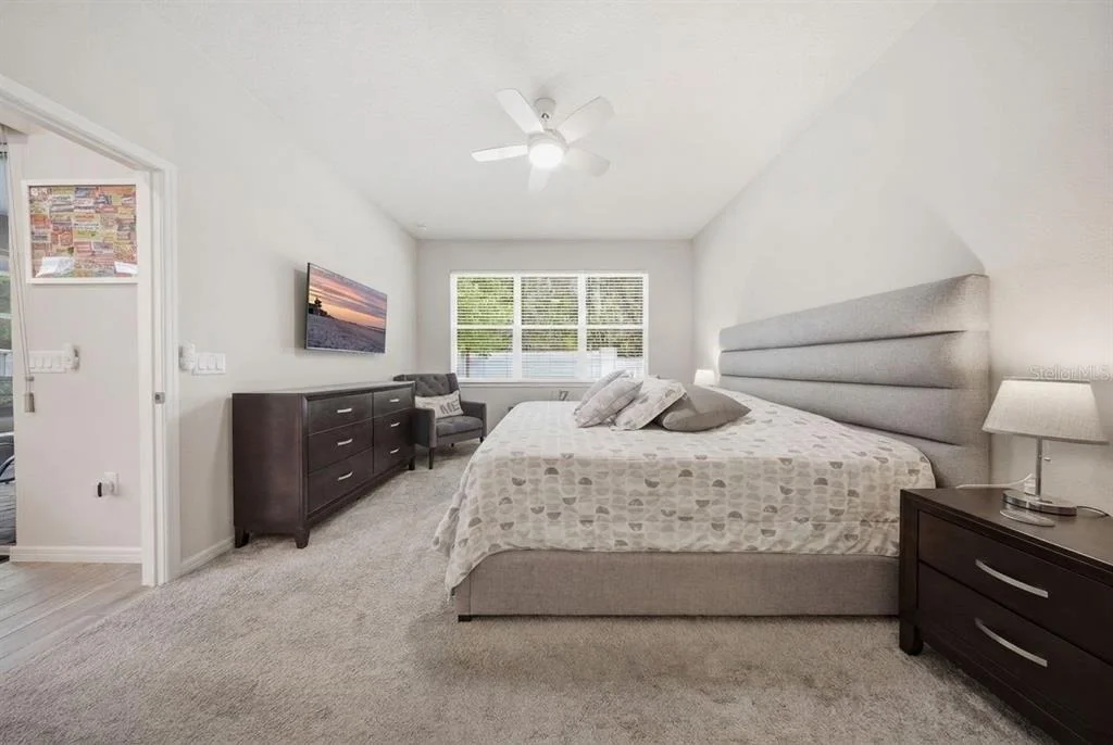 Photo of 13640 SPLASHING ISLA DRIVE