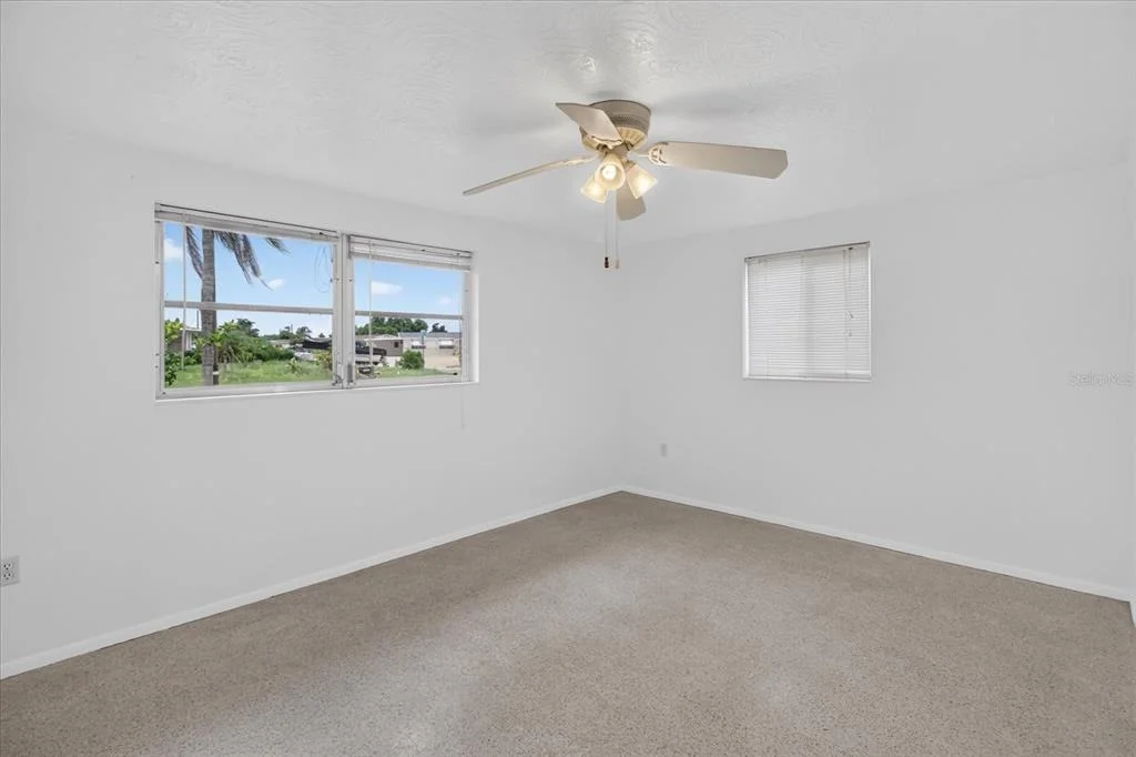 Photo of 4843 CALAIS DRIVE