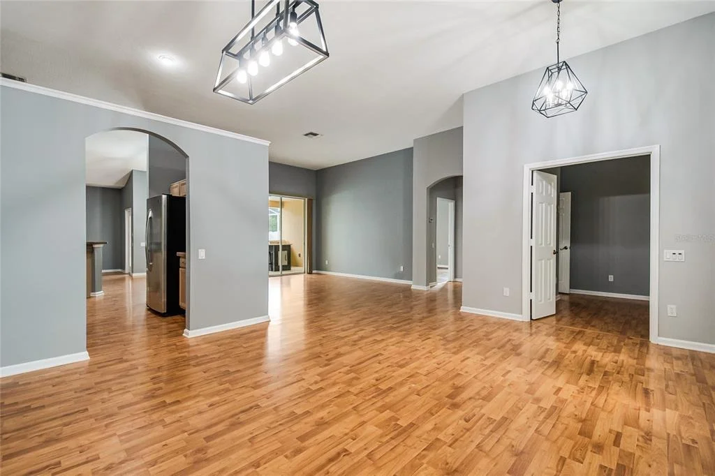 Photo of 116 OAK GROVE CIRCLE