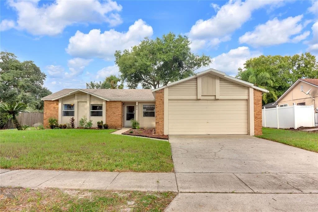 Photo of 611 SHERWOOD OAKS CIRCLE