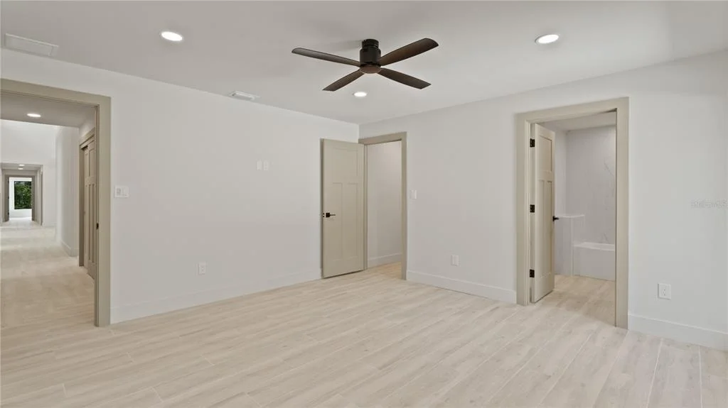 Photo of 1447 BIRD ROAD