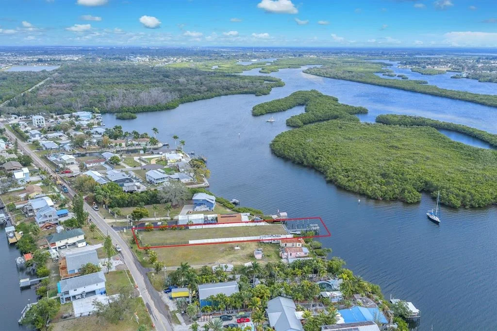 Photo of 3304 W SHELL POINT ROAD