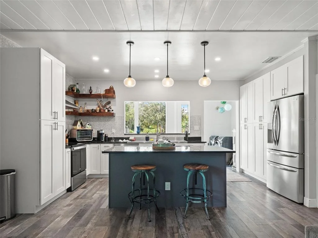 Photo of 255 BENES ROAD