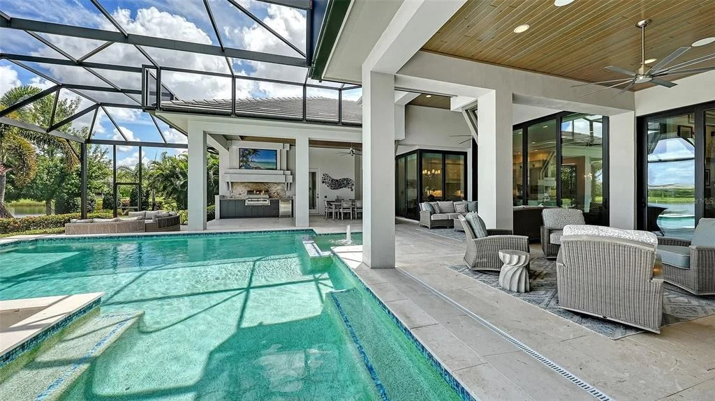 Photo of 8339 LUCERNE LOOP