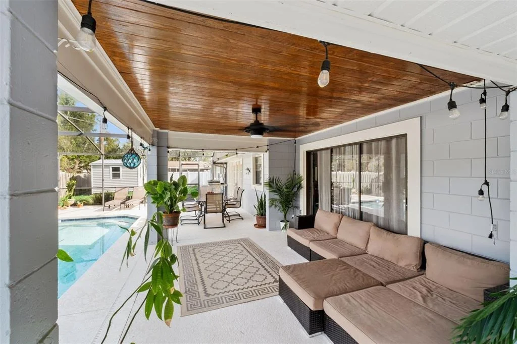 Photo of 2002 FAIRWAY DRIVE