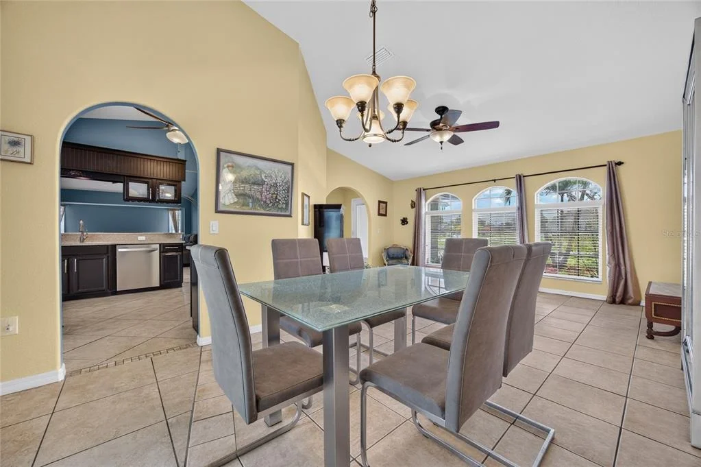 Photo of 86 SANTAREM CIRCLE