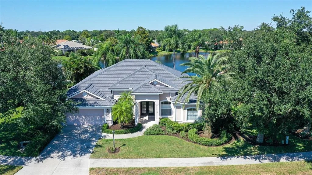 Photo of 335 PARK TRACE BOULEVARD