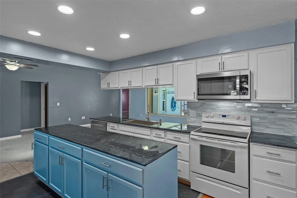 Photo of 7376 SKYLARK DRIVE