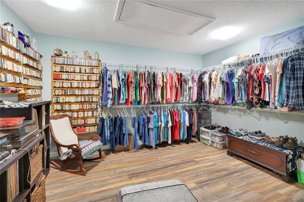 Photo of 7427 REDWING ROAD