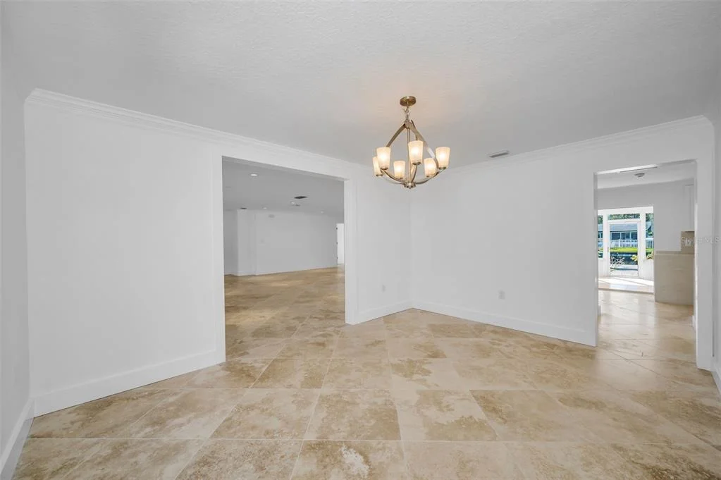 Photo of 2391 ROBERTA LANE