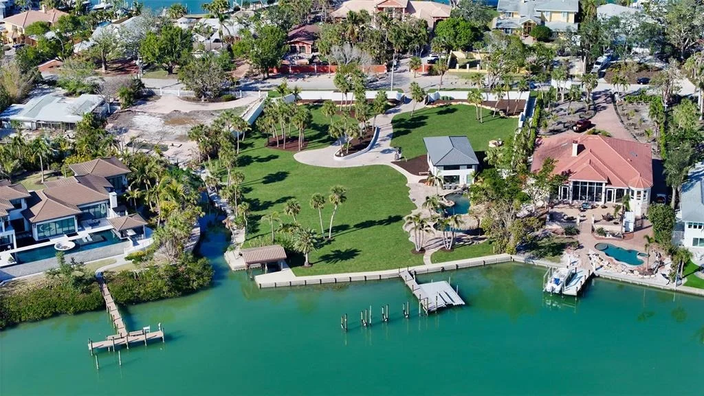 Photo of 684 FREELING DRIVE