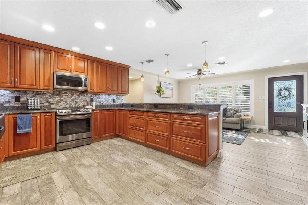 Photo of 3595 FLORAL DRIVE