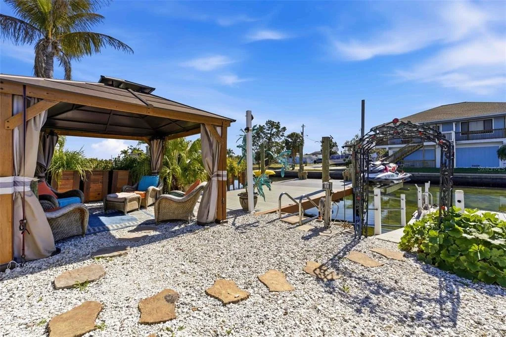 Photo of 6424 BOATYARD DRIVE