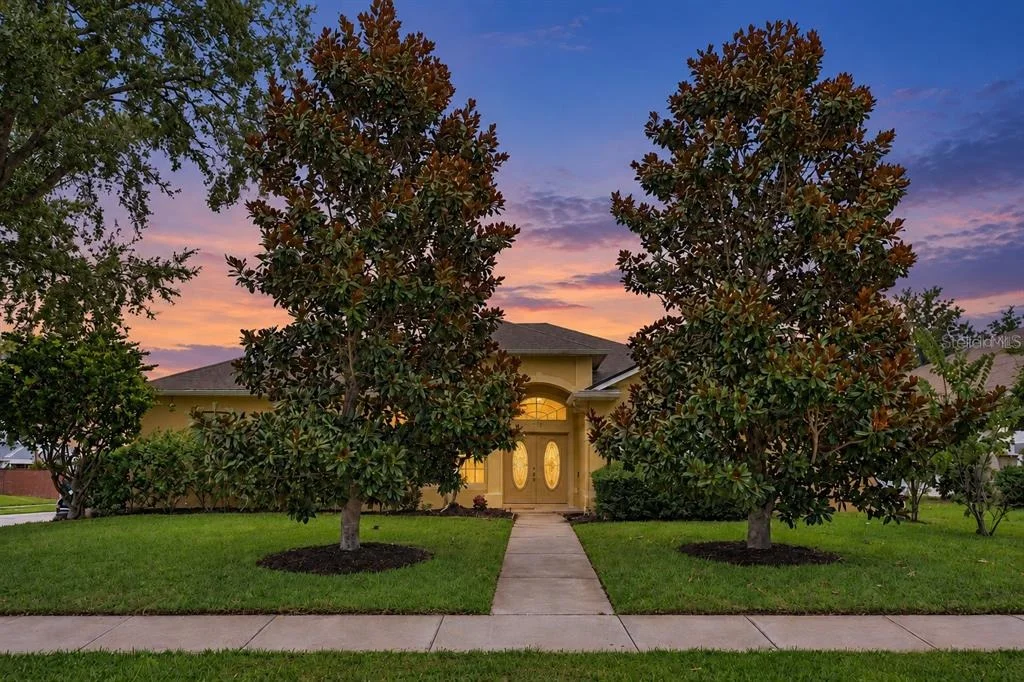 Photo of 116 OAK GROVE CIRCLE