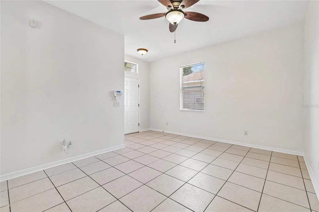 Photo of 915 WINDTON OAK DRIVE