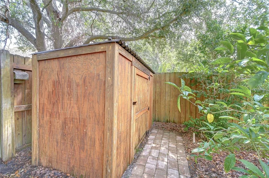 Photo of 7107 COLONIAL LAKE DR