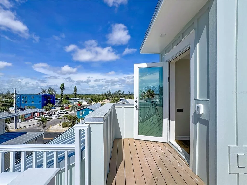 Photo of 2918 GULF DRIVE
