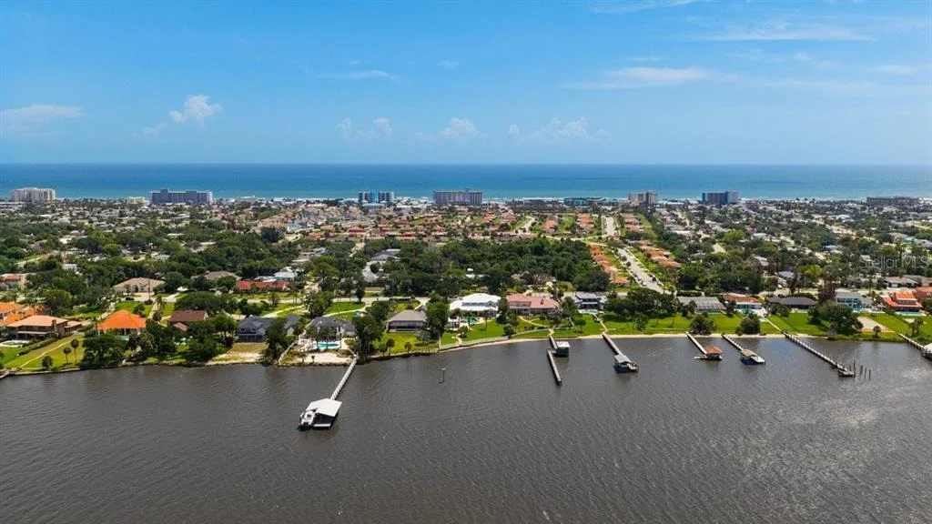 Photo of 626 RIVERSIDE DRIVE