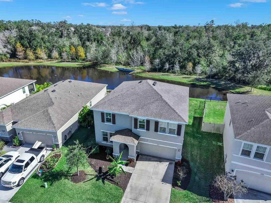 Photo of 16454 WOODSIDE GLEN