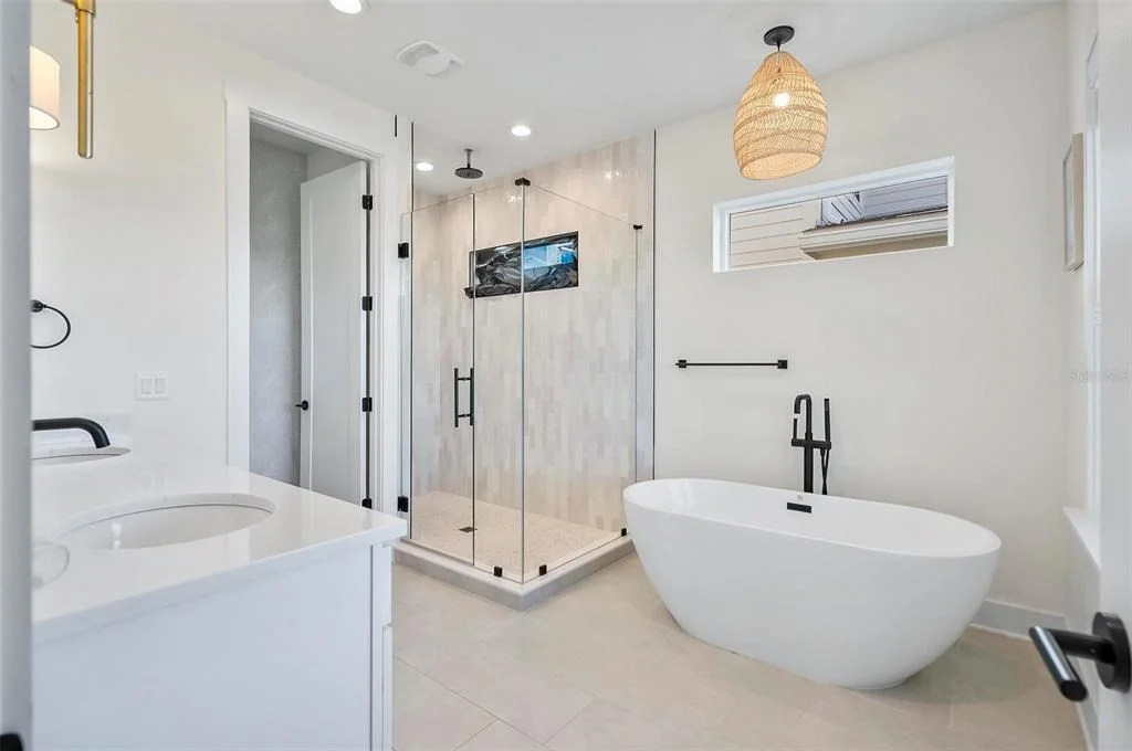Photo of 200 SURFVIEW LANE