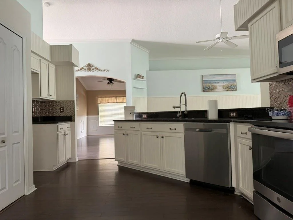 Photo of 13850 ROYSTON BEND