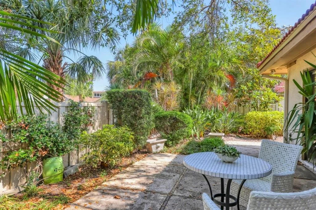 Photo of 6412 SUN EAGLE LANE