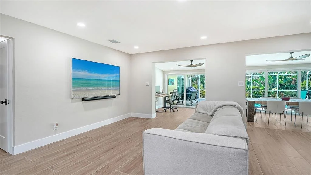 Photo of 602 BUTTONWOOD DRIVE