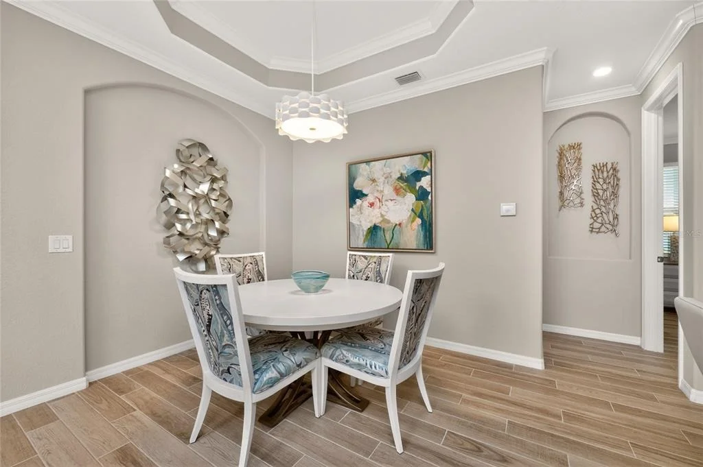 Photo of 25180 LONGMEADOW DRIVE