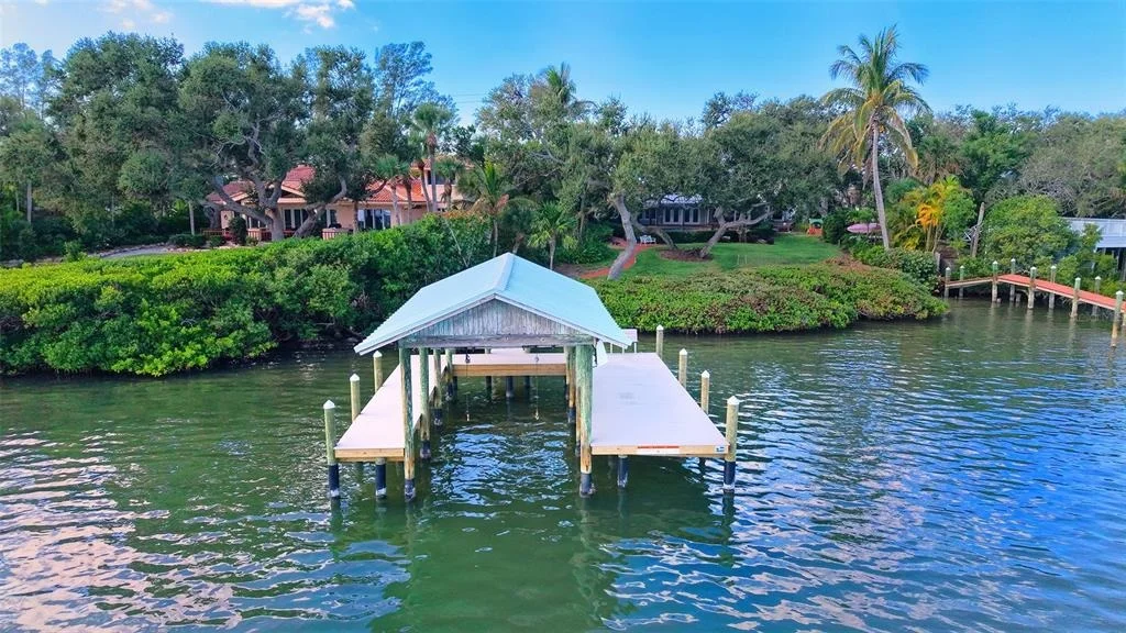 Photo of 1042 N CASEY KEY ROAD