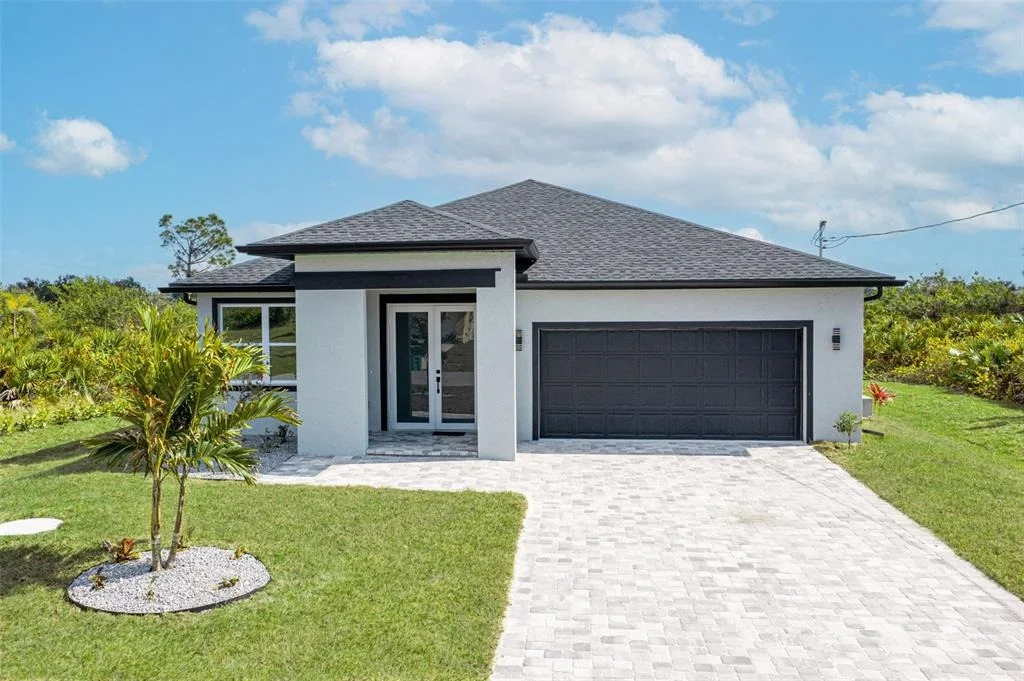 Photo of 384 BAYTREE DRIVE